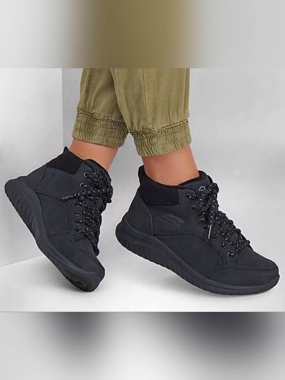 Skechers Women's Faux Suede Ultra Flex 2.0 Icelyn Sneaker Ankle Boot Size 7.5